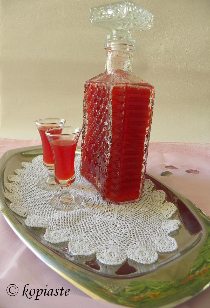 Strawberry Liqueur Kopiaste..to Greek Hospitality