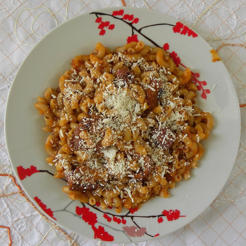 Htapodi me makaronaki kofto image