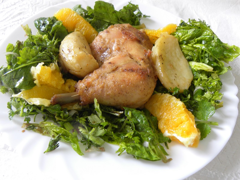 Kotopoulo pane Breaded chicken thigh with potatoes and salad image
