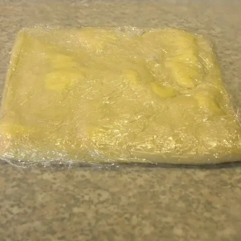 Making flaky butter phyllo image