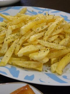 Patates tiganites fried potatoes picture