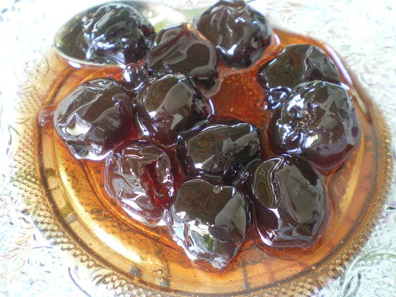Glyko Vyssino (Sour Cherries) and Vyssinada drink