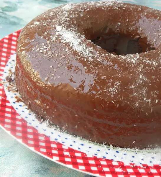 Easy Vegan Chocolate Cake Revisited