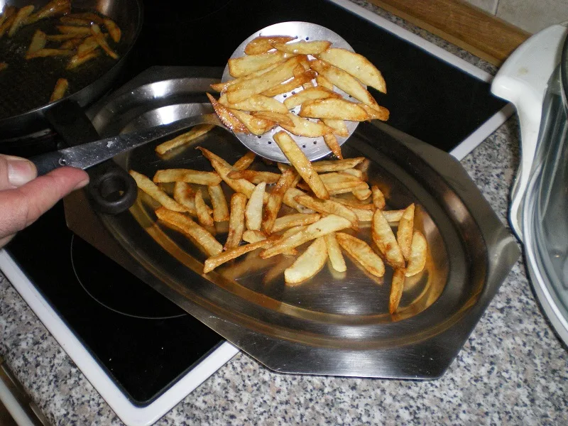 frying potatoes image