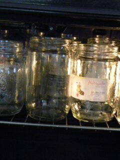 how to sterilize jars image
