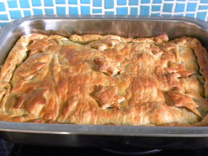 spanakopita with puff pastry image