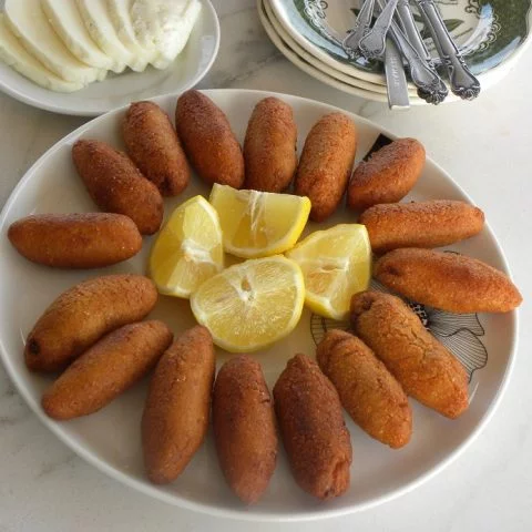koupes with minced meat image