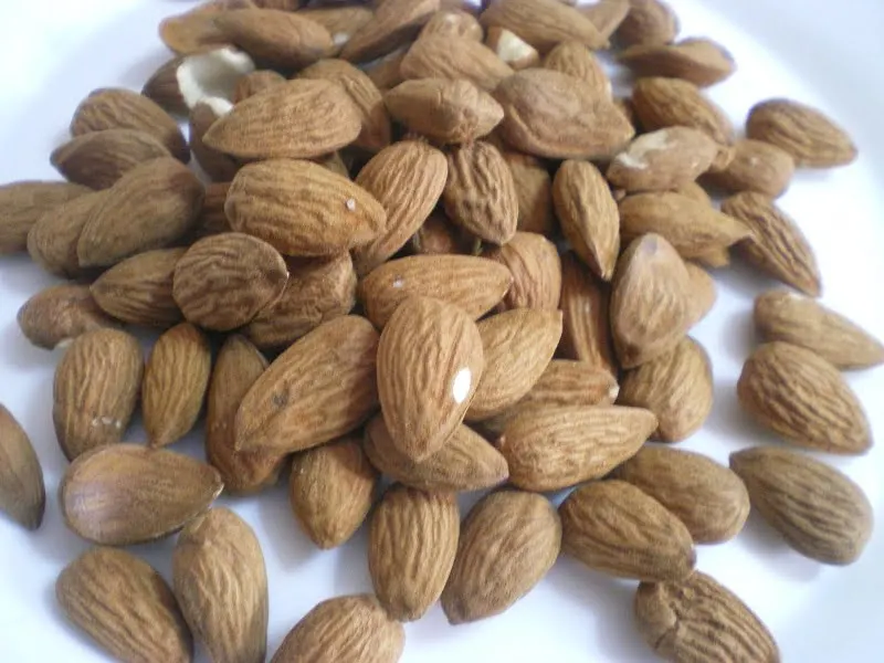 raw almonds image