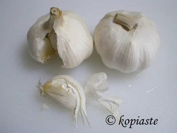 Raw Garlic image