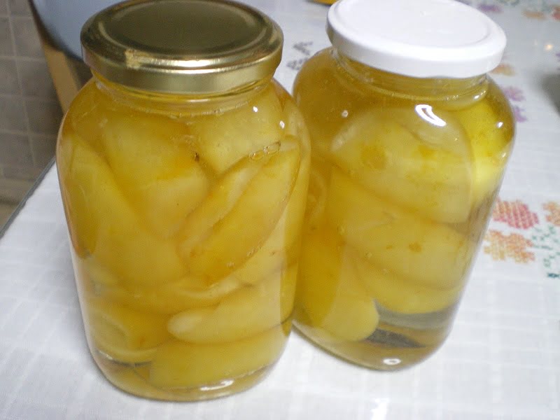 Bergamonto in jars image