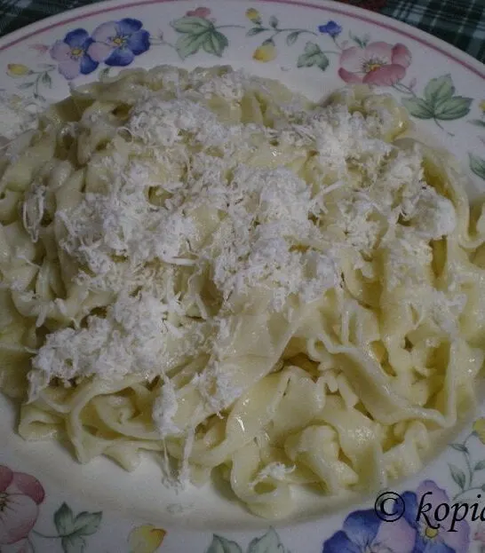 Homemade Makarounotes Chylopites