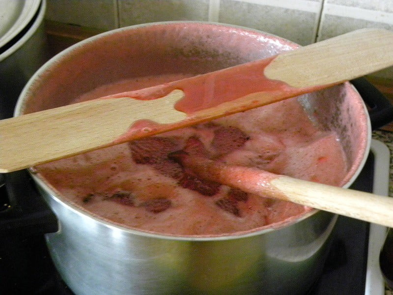 Boiling strawberries image