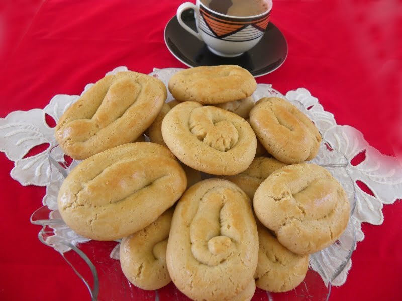 Koulourakia Paschalina (Greek Easter Cookies)