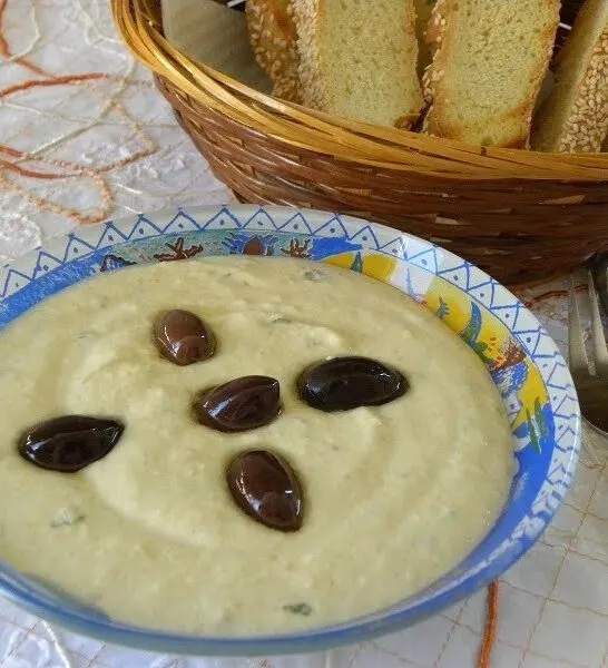 Taramosalata (Greek Fish Roe Dip)