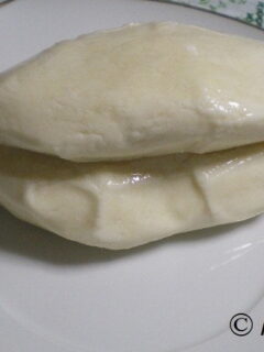 halloumi making image