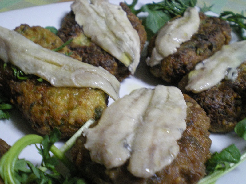 Crispy courgette fritters image