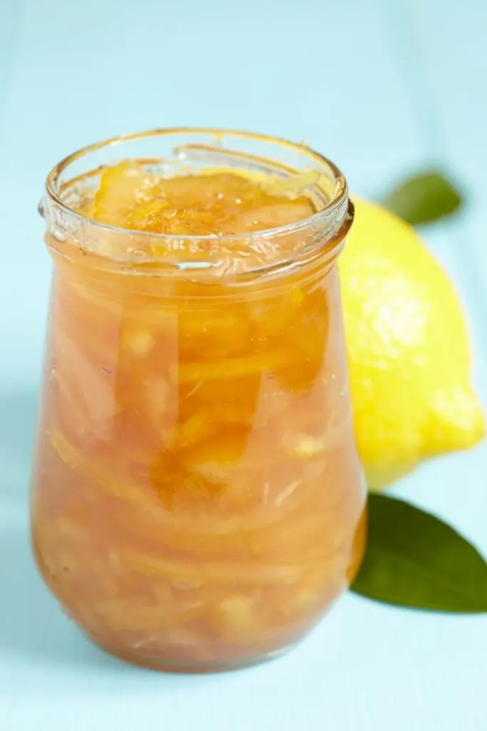 Lemom marmalade in a jar with a lemon image