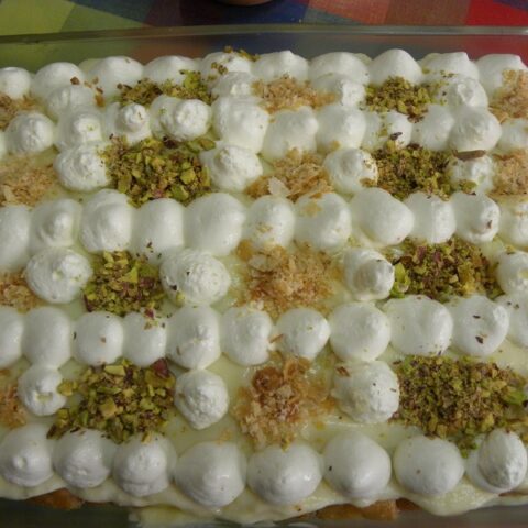 Millefeuille with pistachios image