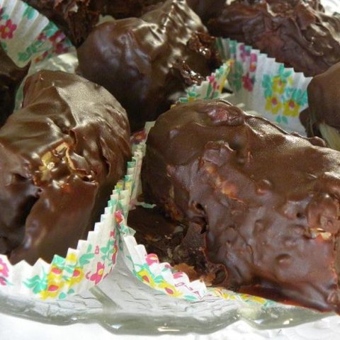 Baklavas with chocolate imge