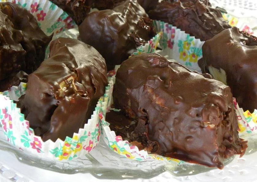 Baklavas with chocolate imge