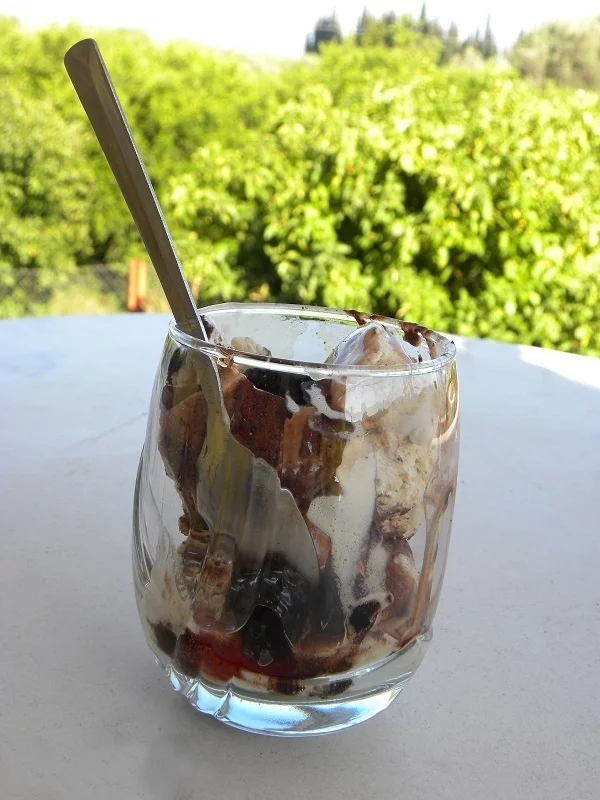 Tiramisu cherry ice cream image