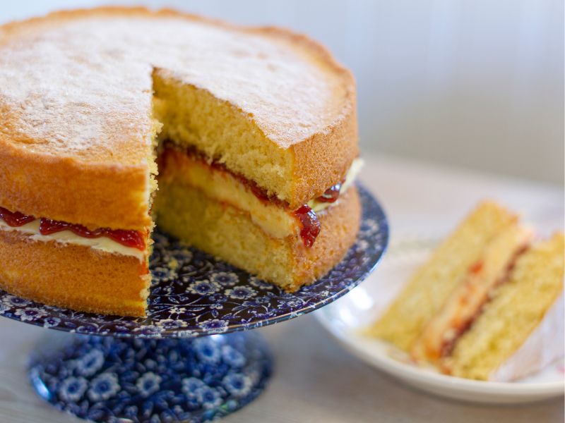 Victoria sponge cake image