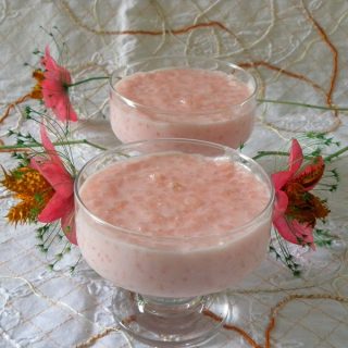 Pink rice pudding rosotto image