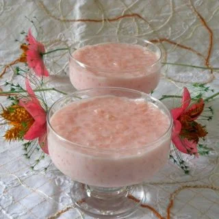 Pink rice pudding rosotto image