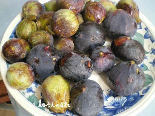 figs-fruit