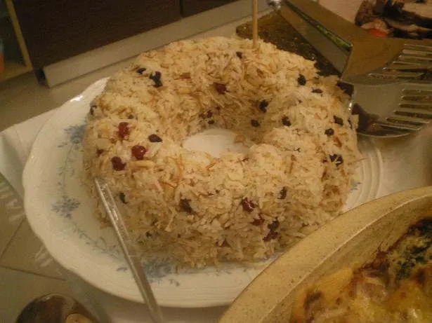 rice pilaf with raisins and pine nuts image