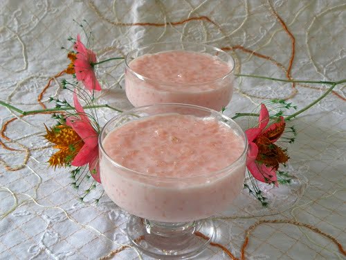 Pink rice pudding rosotto image