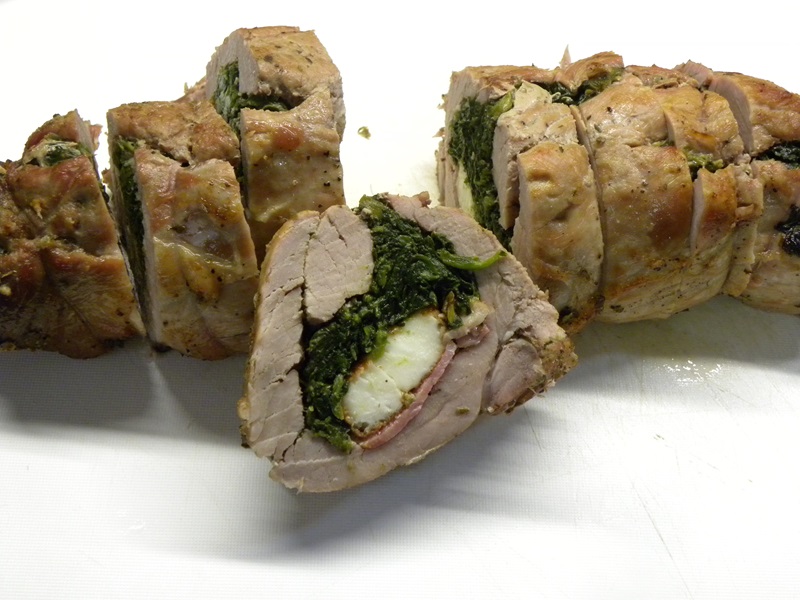 Stuffed pork tenderloin with spinach, halloumi and bacon image