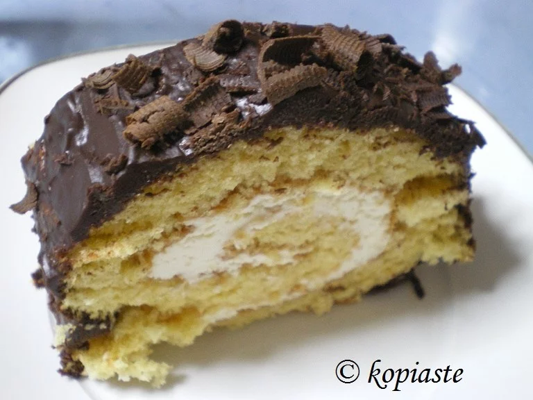 chocolate roulade cut