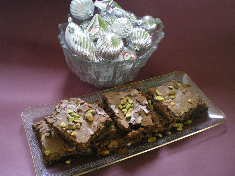 chocolate and pistachio brownies picture