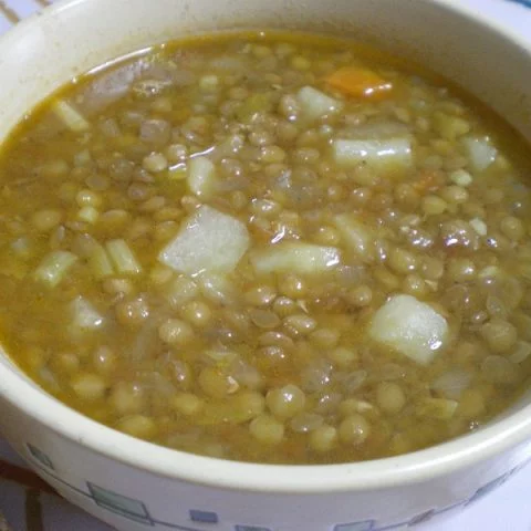 fakes soupa lentil soup image
