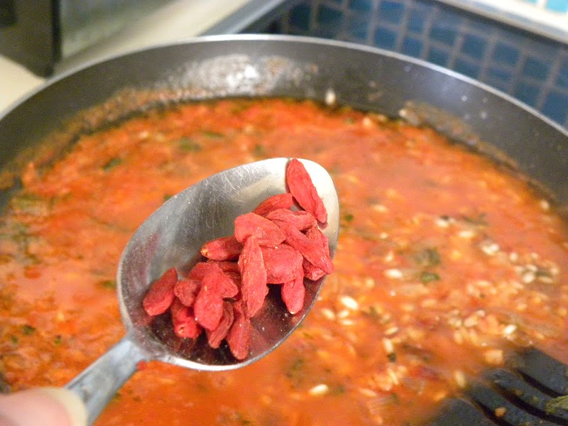 Rice filling with goji berries image
