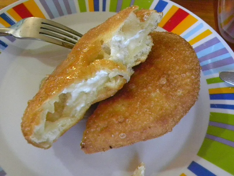 Tiganopsomo (fried bread) inside image