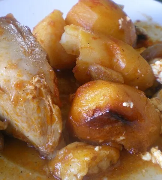 Kokoras Bardouniotikos (Stewed Rooster with feta)