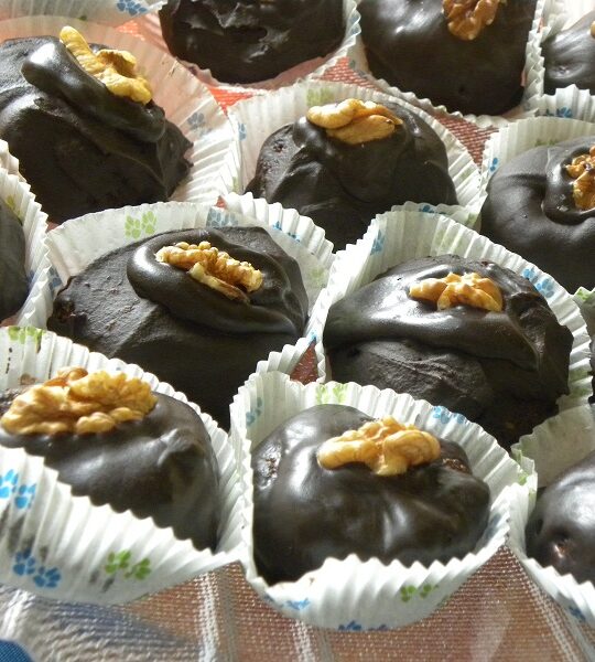 Heart Healthy Kariokes (walnut – chocolate dessert)