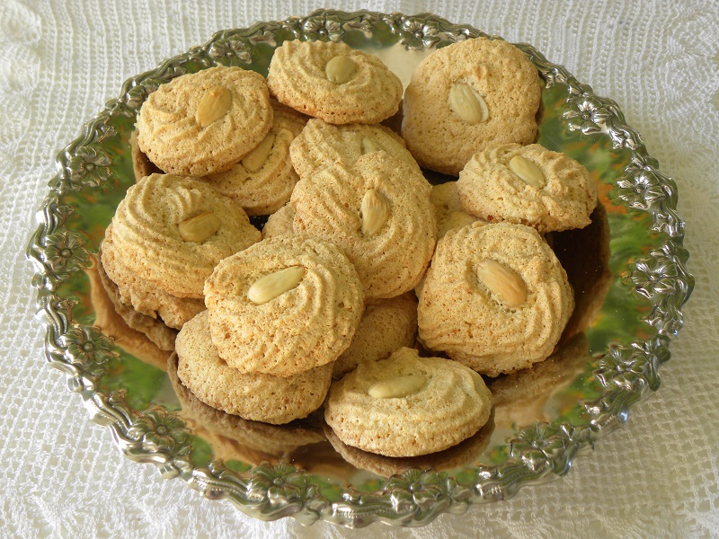 Pastitsia almond cookies image