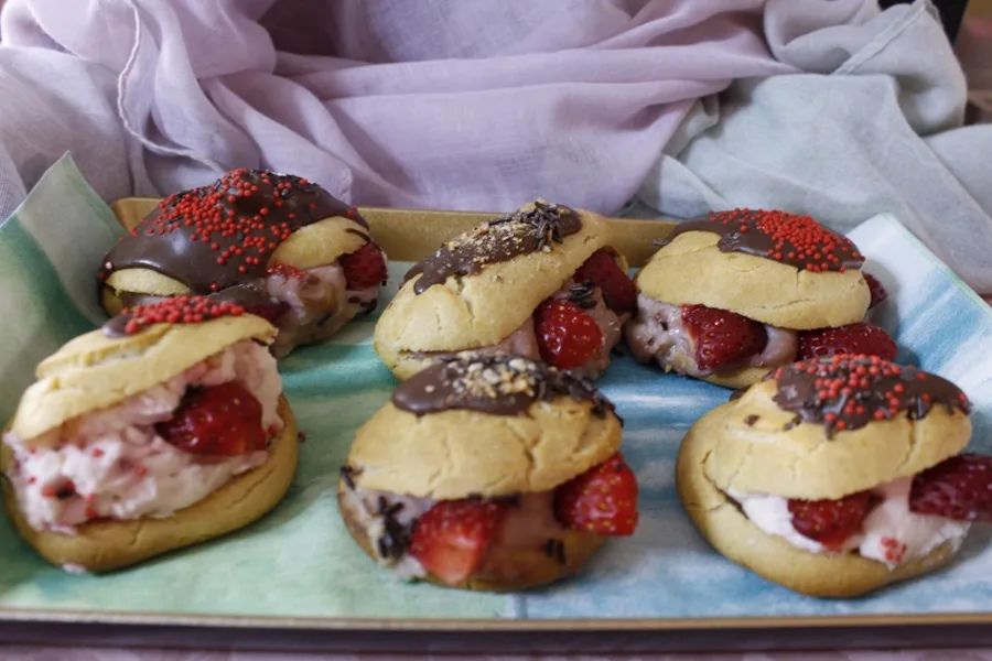 Valentine's day Eclairs image