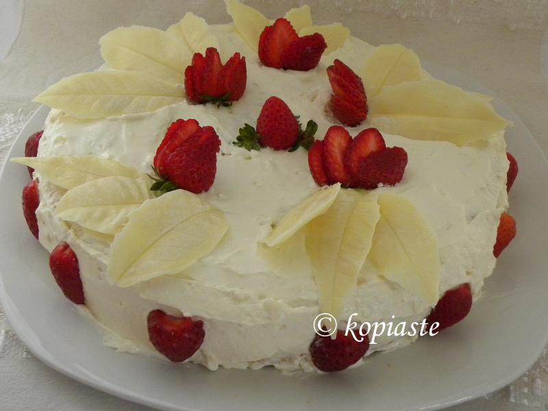 Strawberry Cake with White Chocolate Leafs and Cream Cheese frosting