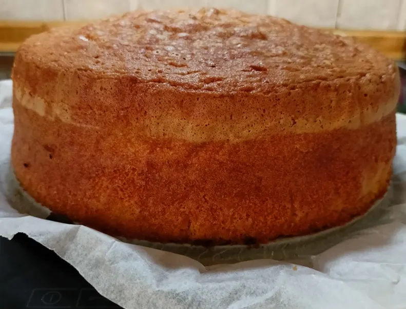 Sockerkaka sponge cake baked image