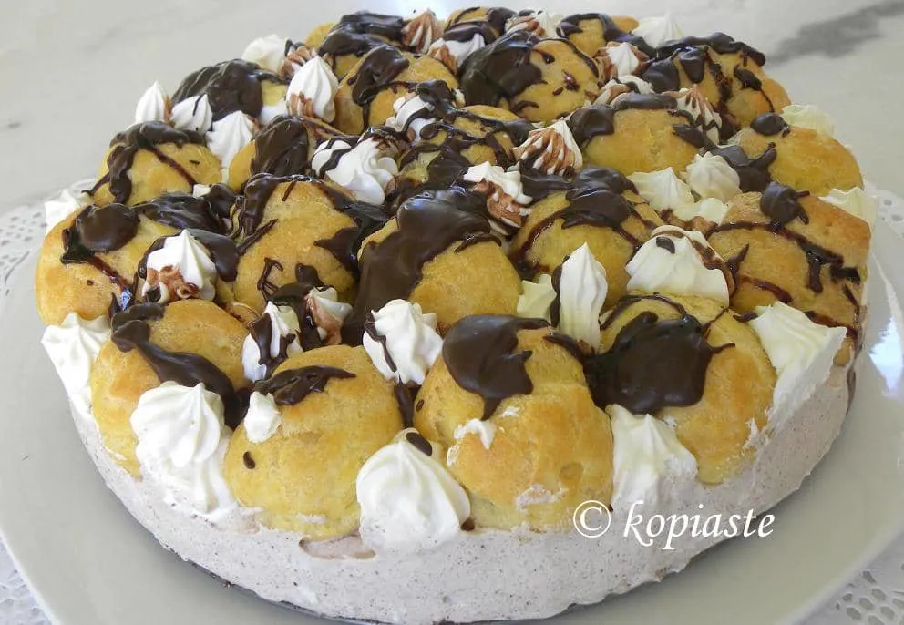 Profiterole chocolate cheesecake image