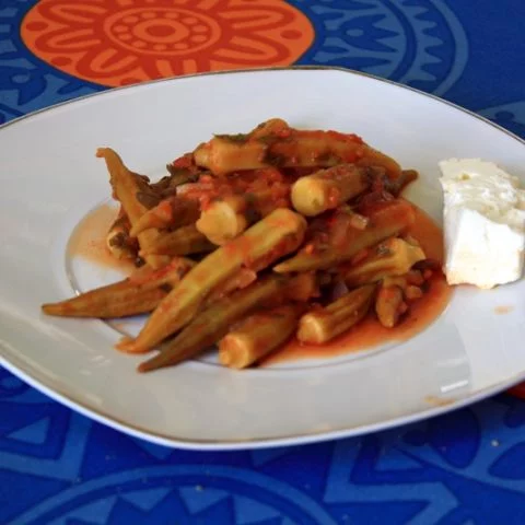 okra with feta photo