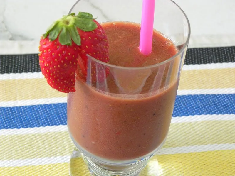 Smoothie with Acai berries and other fruit image