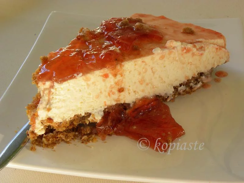 Gingerbread cheesecake with quince image