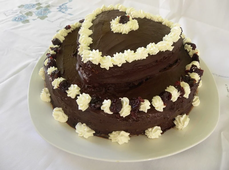 Chocolate Valentine's cake picture
