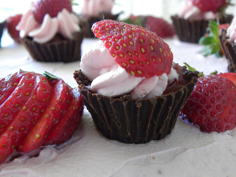 Chocolate cupcakes filled with strawberry mousse image