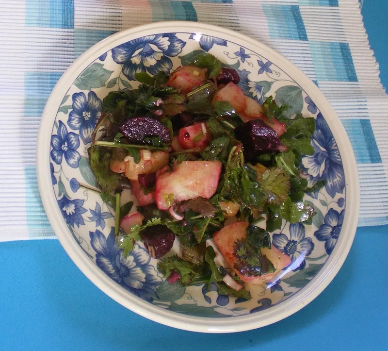 Potato Salad with beets, rocket and coriander image
